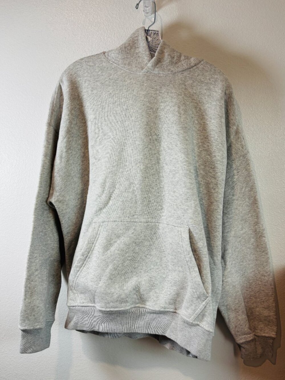 Oversized hoodie for women in size L - Picture 2 of 3
